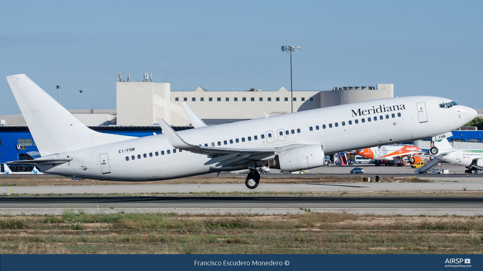 Meridiana  Boeing 737-800  EI-FNW