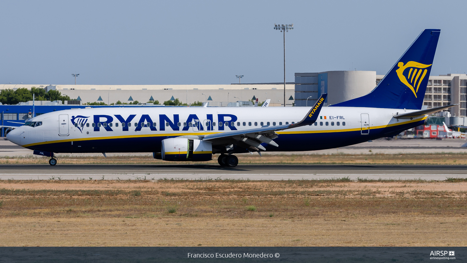 Ryanair  Boeing 737-800  EI-FRL