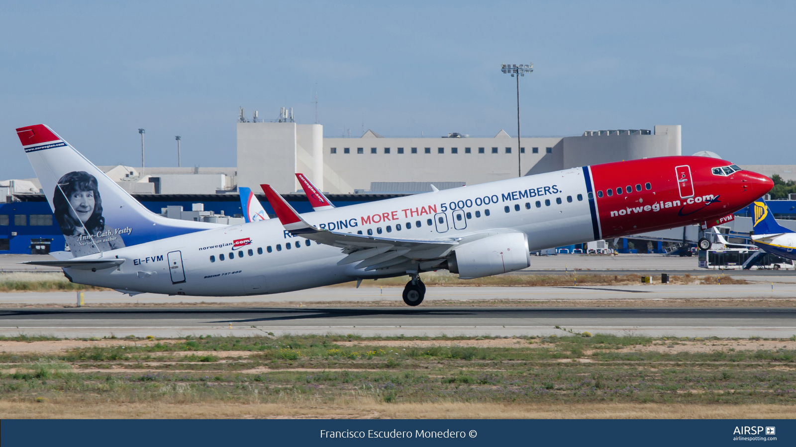 Norwegian  Boeing 737-800  EI-FVM