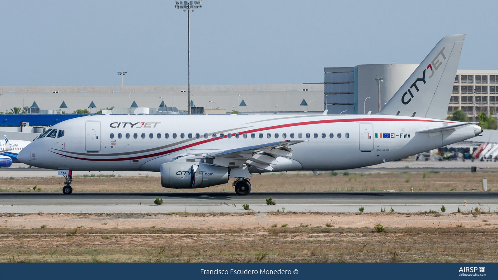 Cityjet  Sukhoi SSJ 100-95  EI-FWA