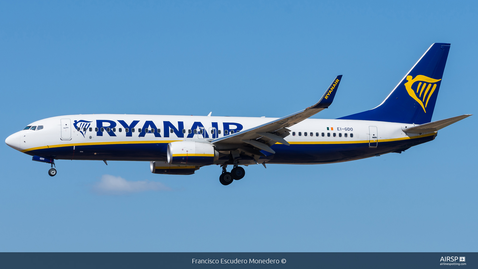 Ryanair  Boeing 737-800  EI-GDO