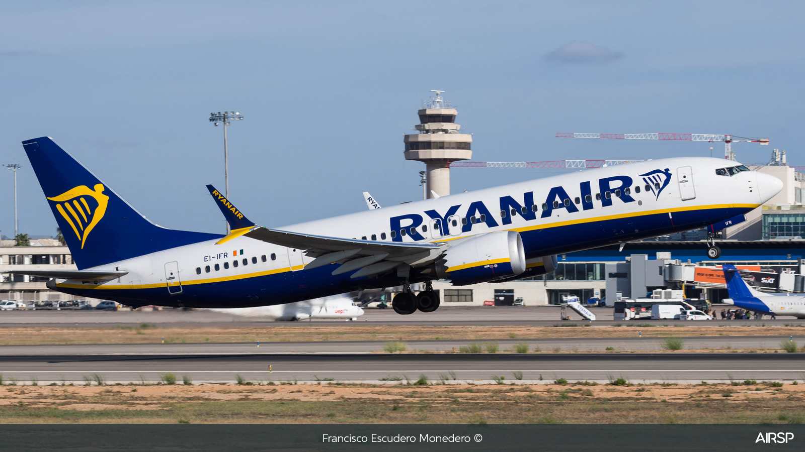 Ryanair  Boeing 737 Max 8  EI-IFR
