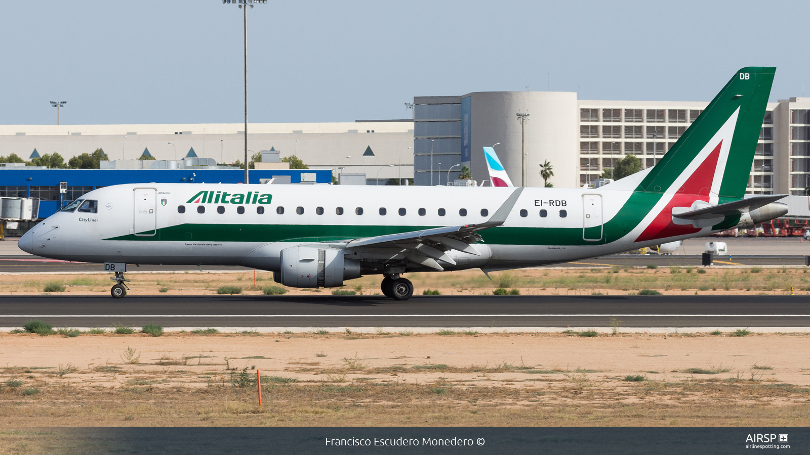 Alitalia Cityliner  Embraer E175  EI-RDB