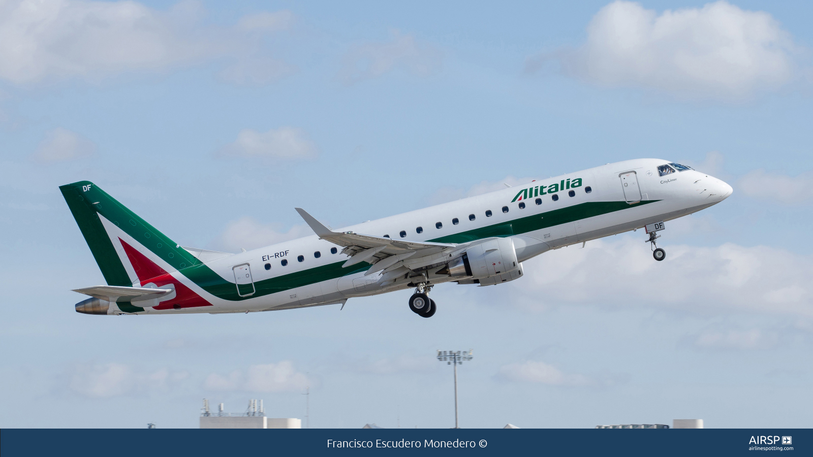 Alitalia Cityliner  Embraer E175  EI-RDF