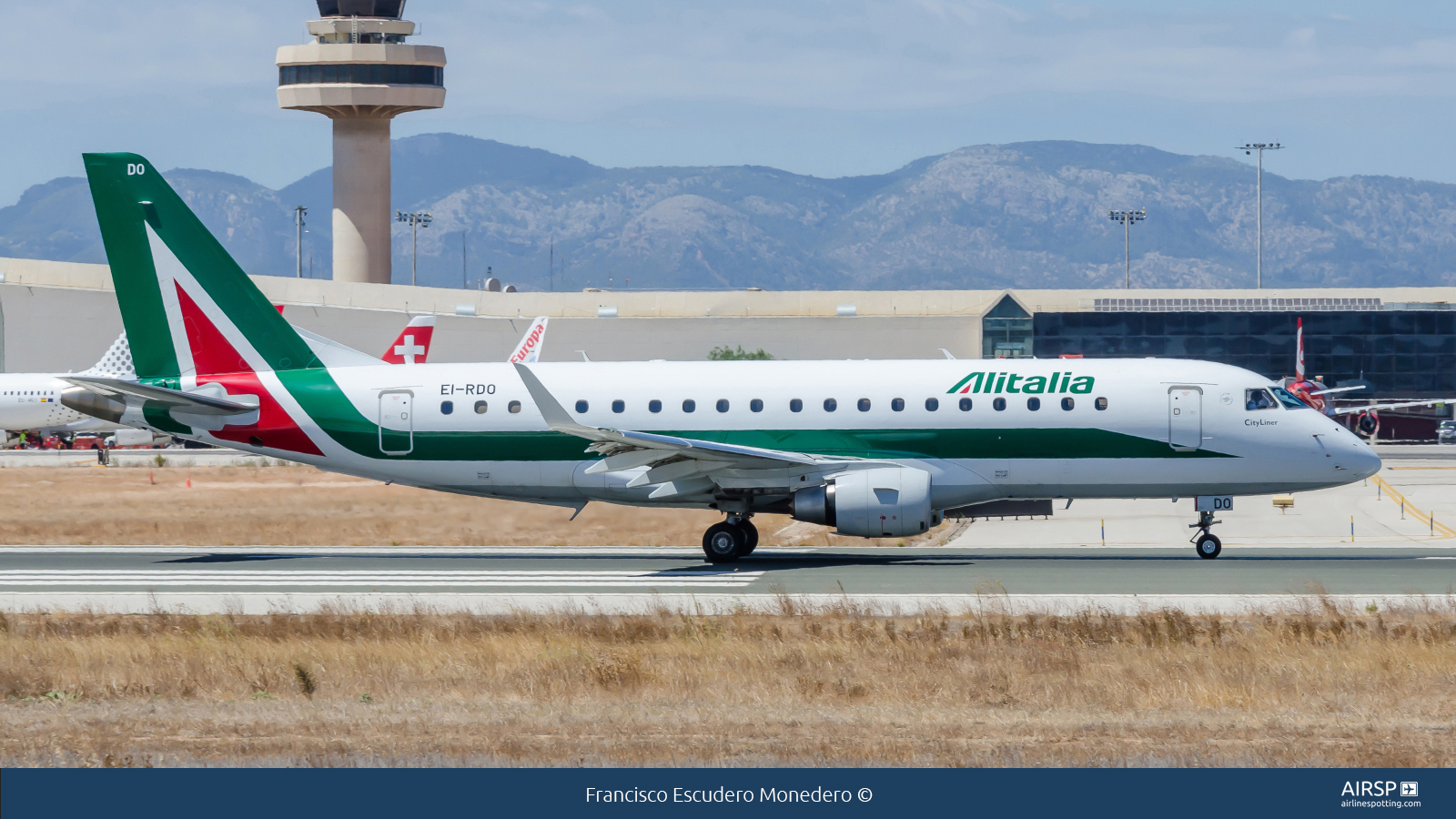 Alitalia Cityliner  Embraer E175  EI-RDO