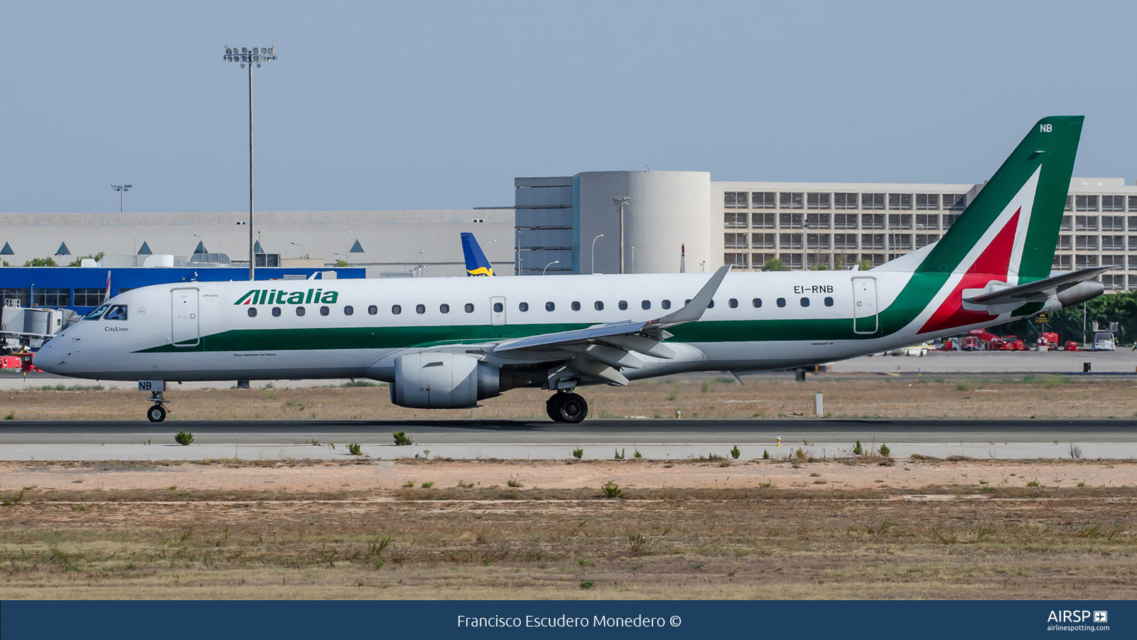 Alitalia Cityliner  Embraer E190  EI-RNB