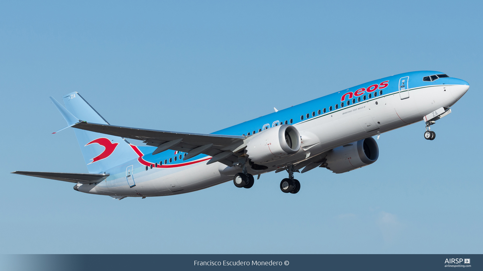 Neos  Boeing 737 Max 8  EI-RZA
