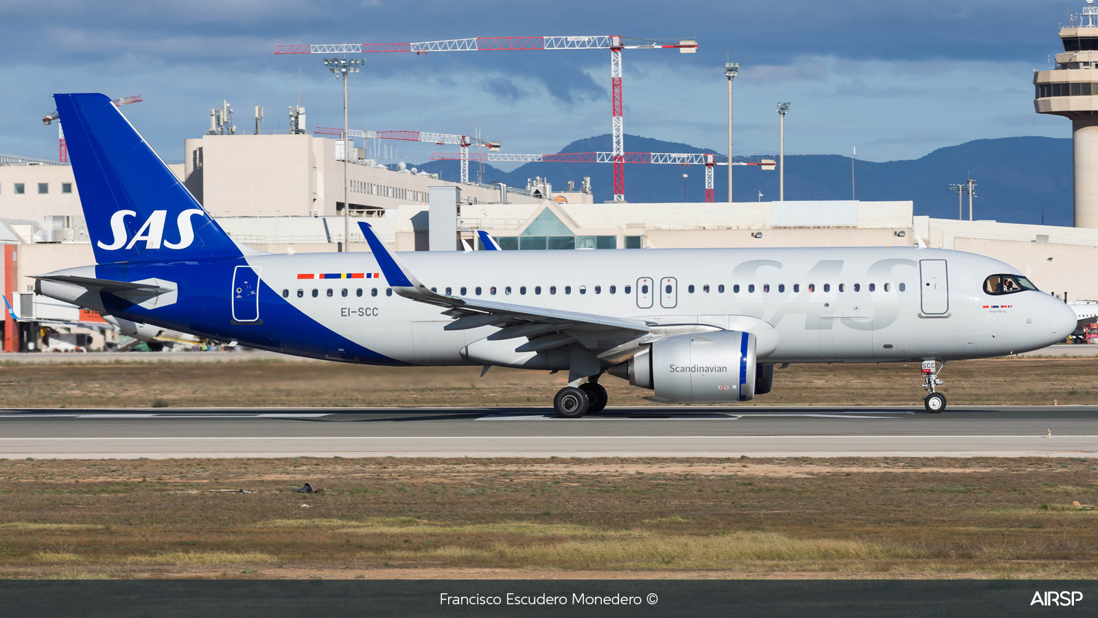 SAS Scandinavian Airlines  Airbus A320neo  EI-SCC
