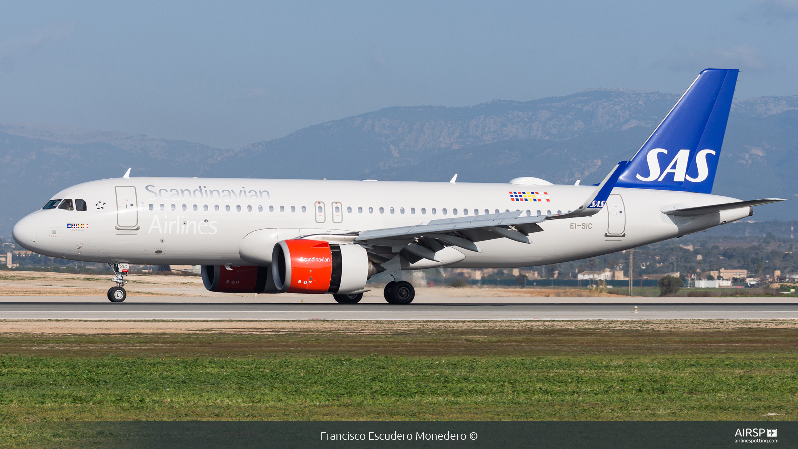 SAS Scandinavian Airlines  Airbus A320neo  EI-SIC