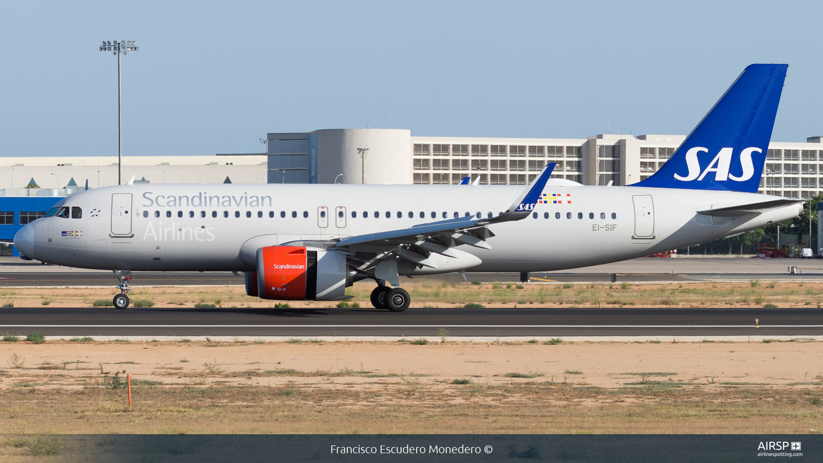 SAS Scandinavian Airlines  Airbus A320neo  EI-SIF