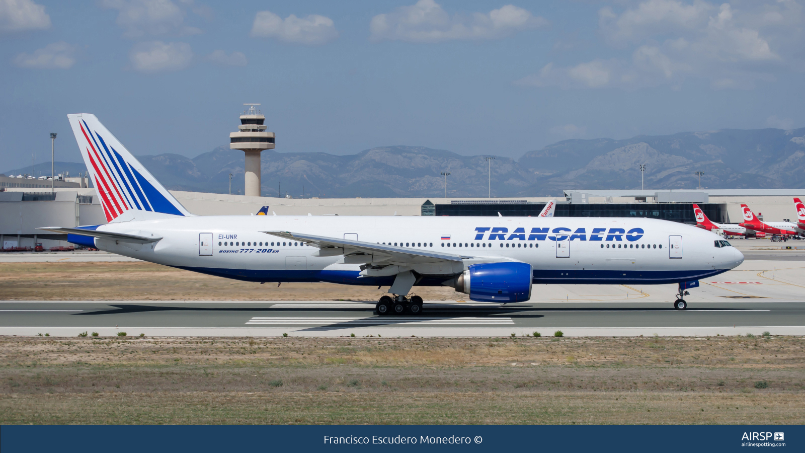 Transaero Airlines  Boeing 777-200  EI-UNR