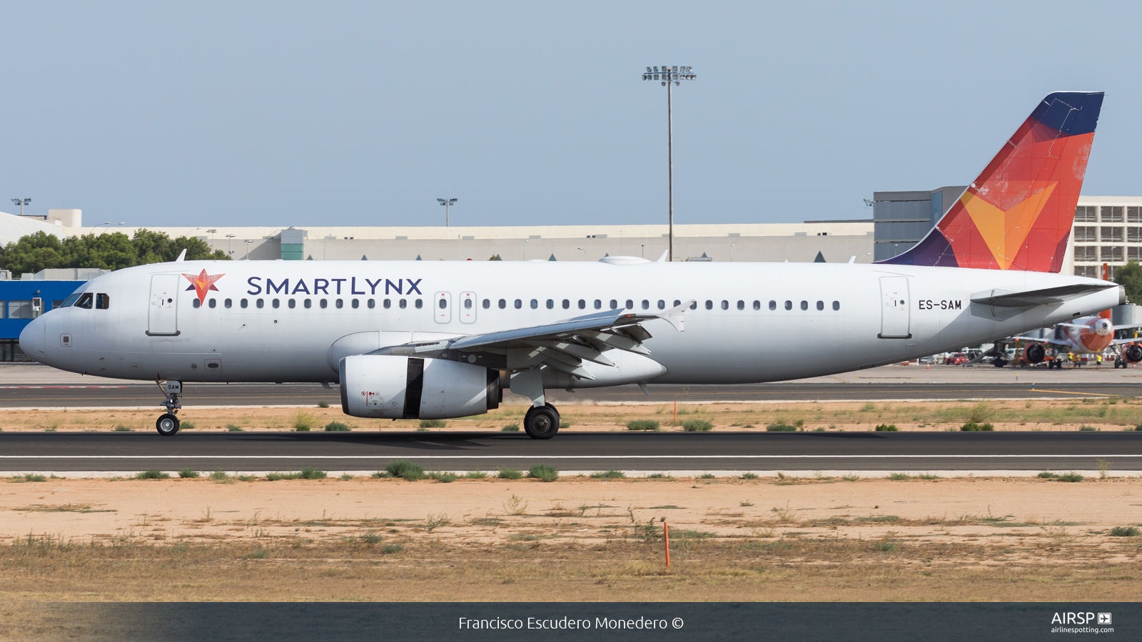 Smartlynx  Airbus A320  ES-SAM