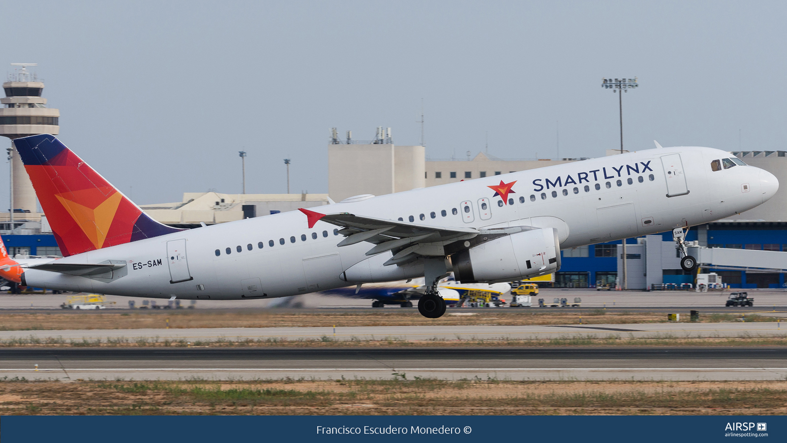 Smartlynx  Airbus A320  ES-SAM