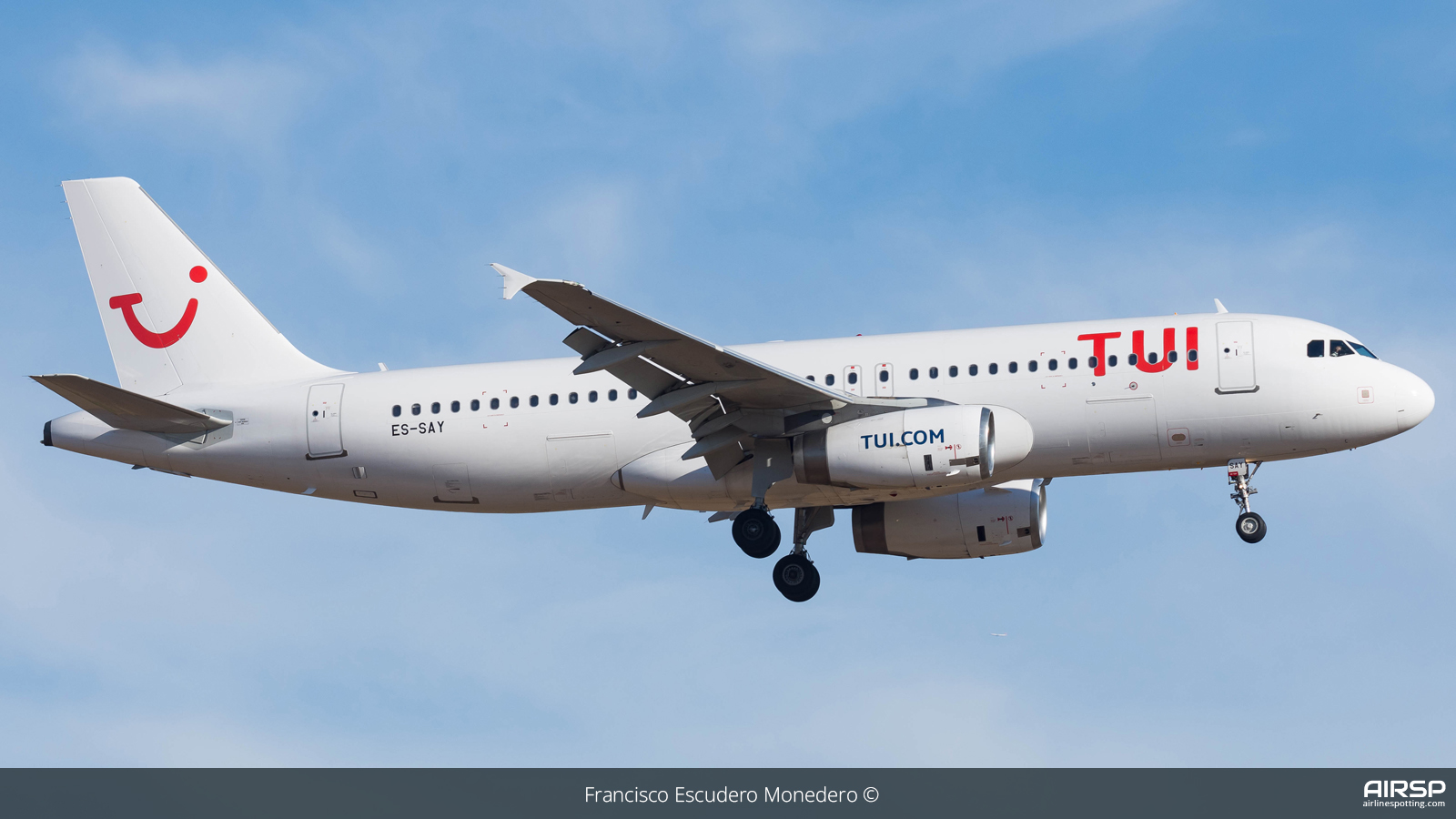 Tui Airways  Airbus A320  ES-SAY