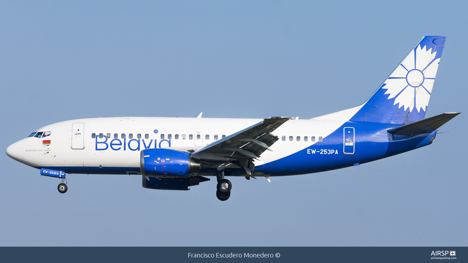 Belavia  Boeing 737-500  EW-253PA