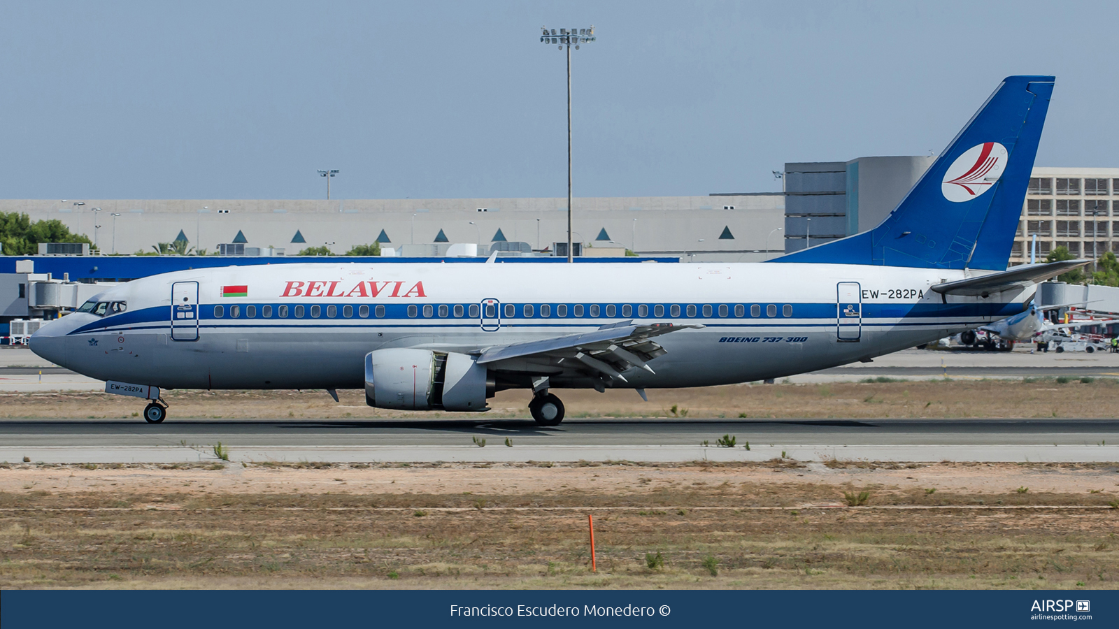 Belavia  Boeing 737-300  EW-282PA
