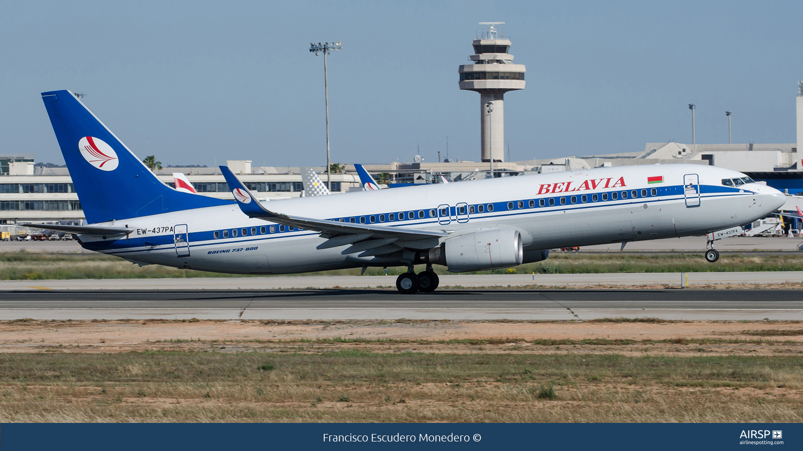 Belavia  Boeing 737-800  EW-437PA