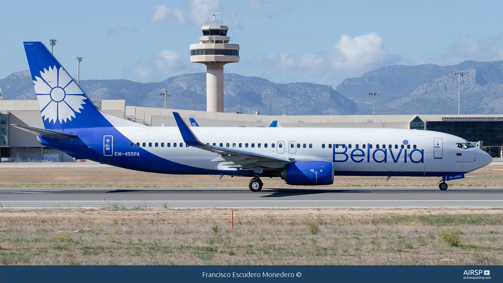 Belavia  Boeing 737-800  EW-455PA