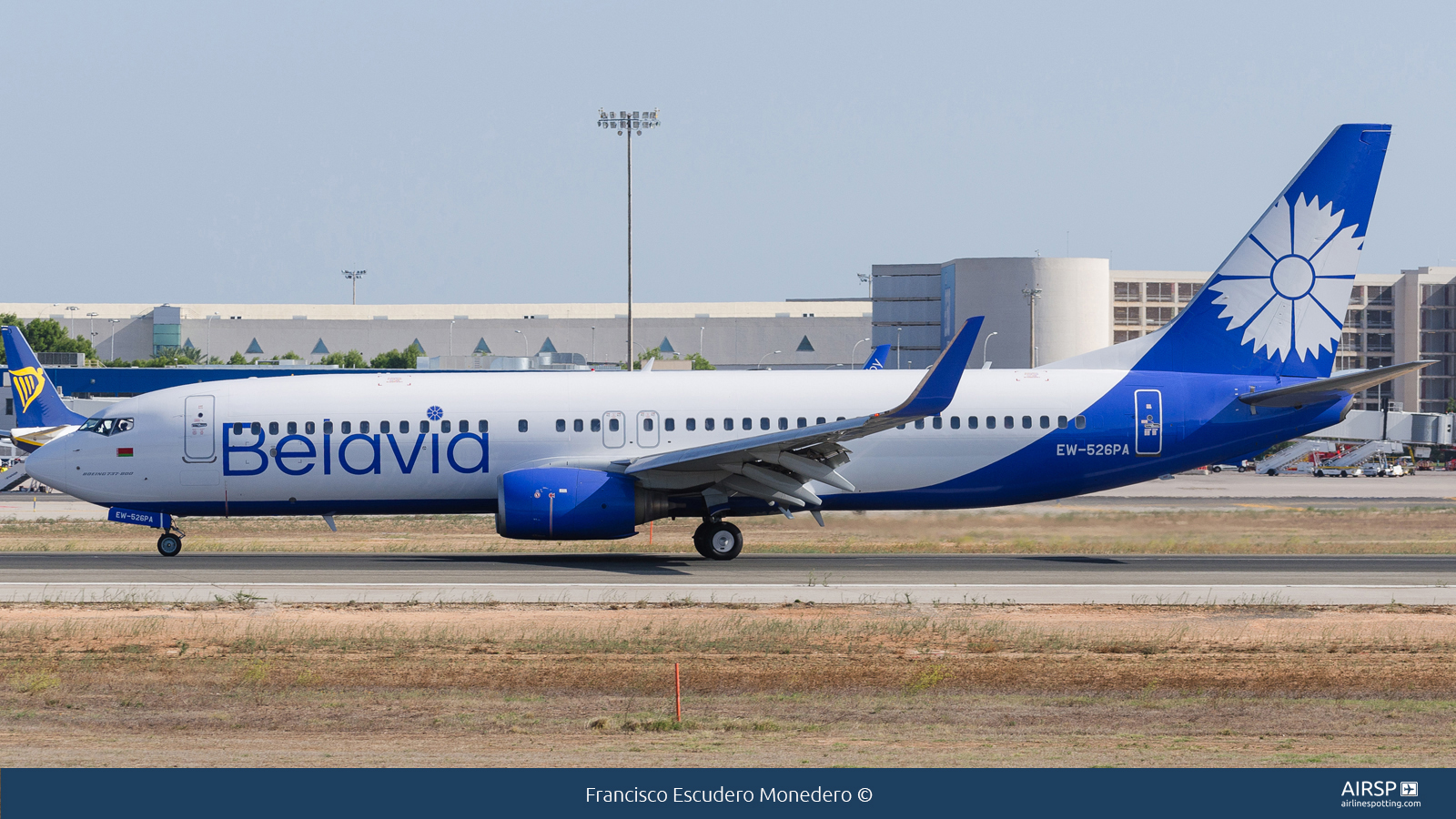 Belavia  Boeing 737-800  EW-526PA