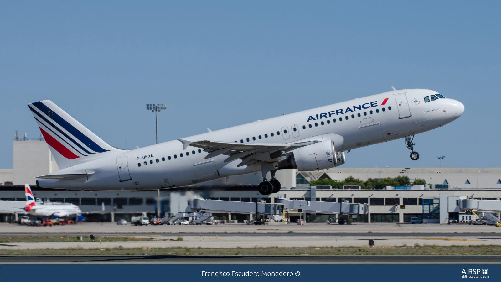 Air France  Airbus A320  F-GKXE