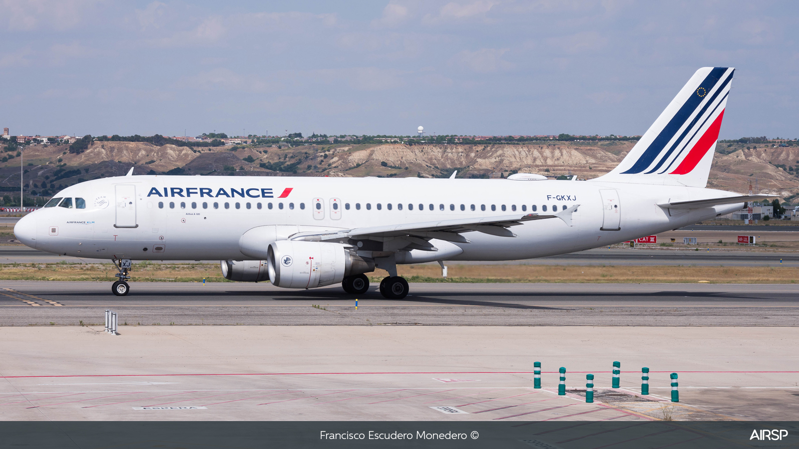 Air France  Airbus A320  F-GKXJ