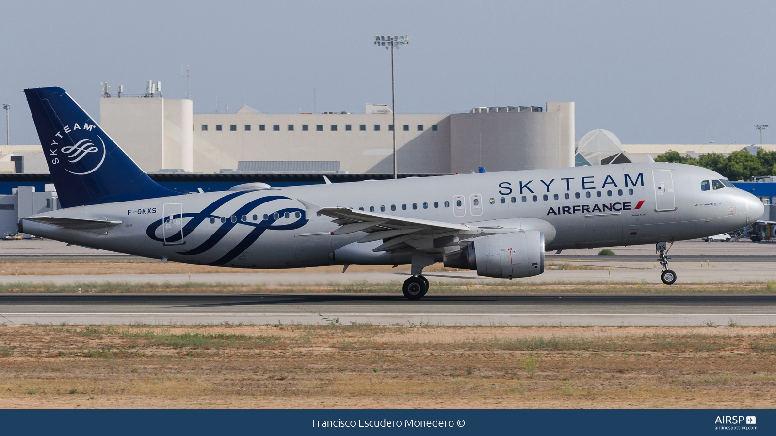 Air France  Airbus A320  F-GKXS