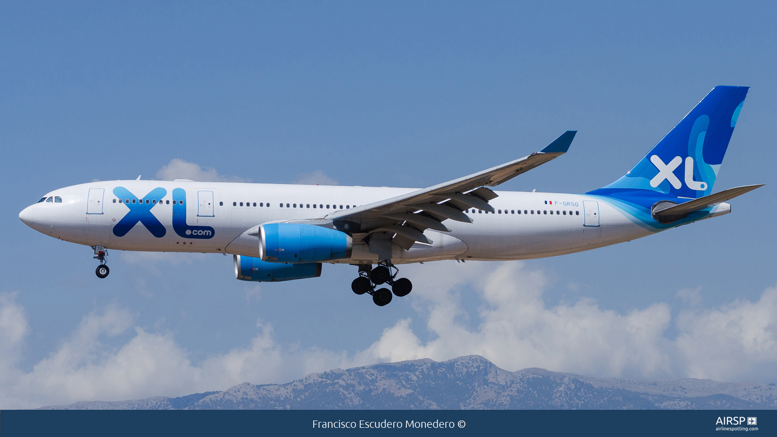 XL Airways  Airbus A330-200  F-GRSQ