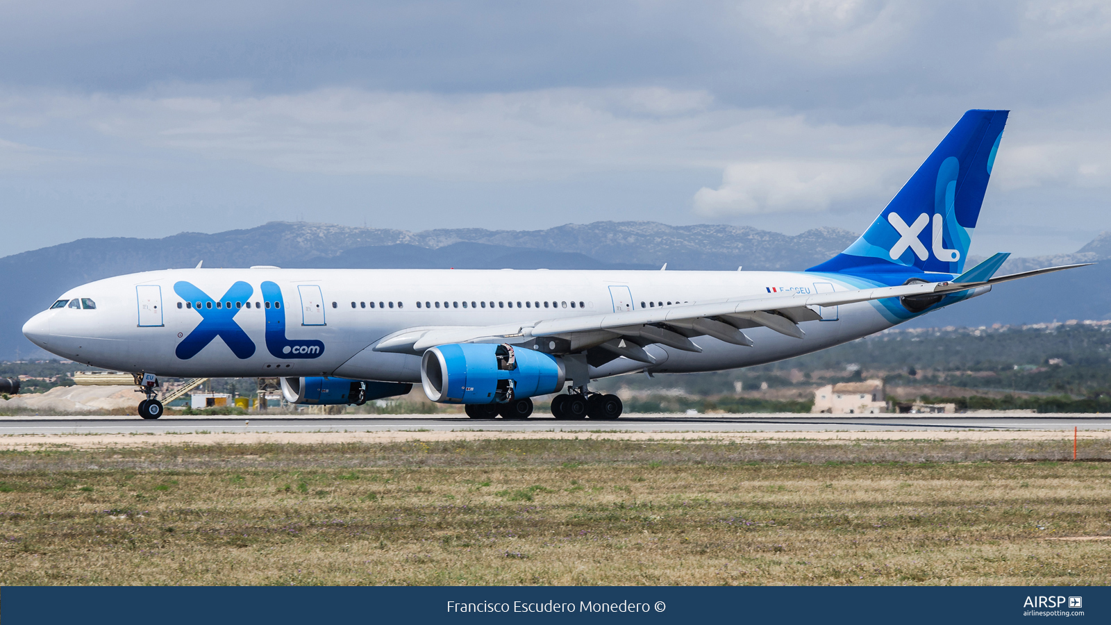 XL Airways  Airbus A330-200  F-GSEU