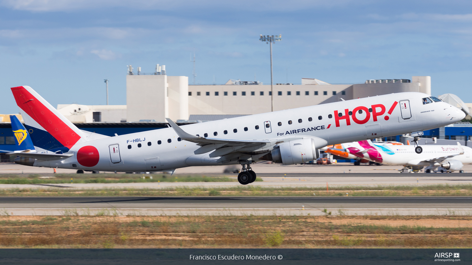 HOP!  Embraer E190  F-HBLJ