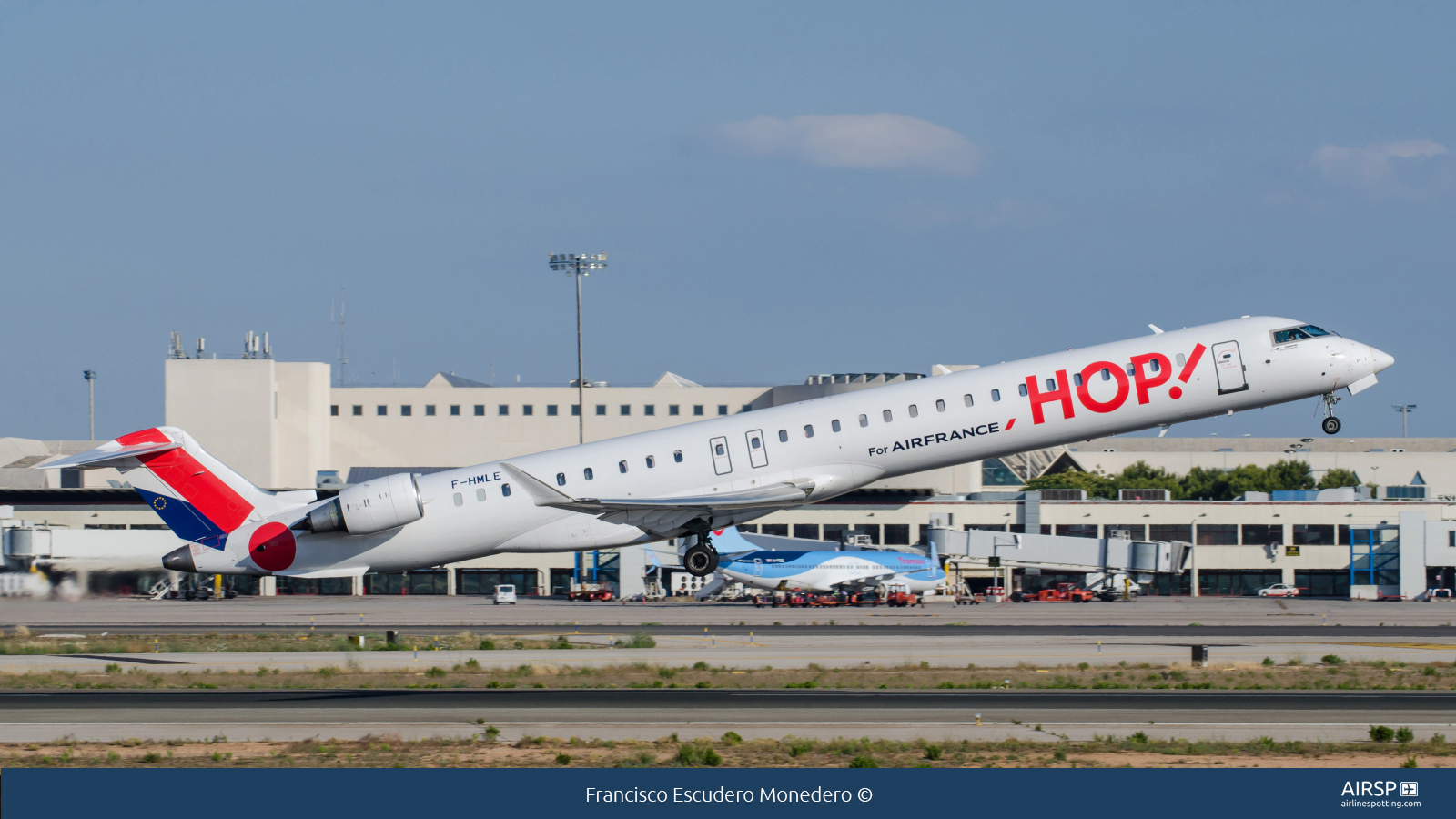 HOP!  Mitsubishi CRJ-1000  F-HMLE
