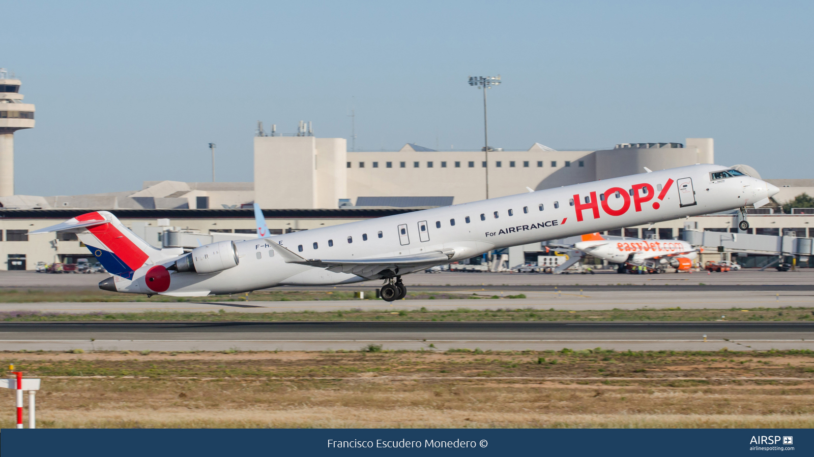 HOP!  Mitsubishi CRJ-1000  F-HMLE