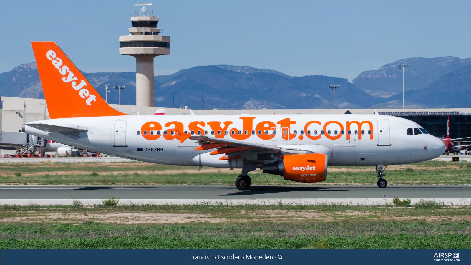 Easyjet  Airbus A319  G-EZBH