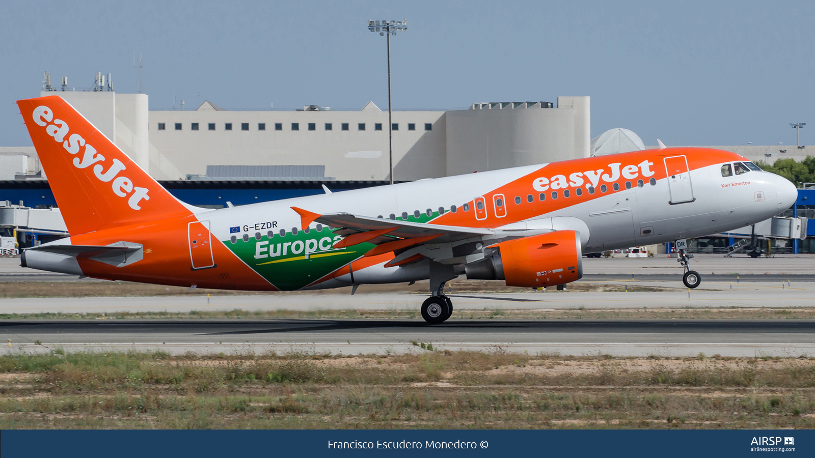 Easyjet  Airbus A319  G-EZDR