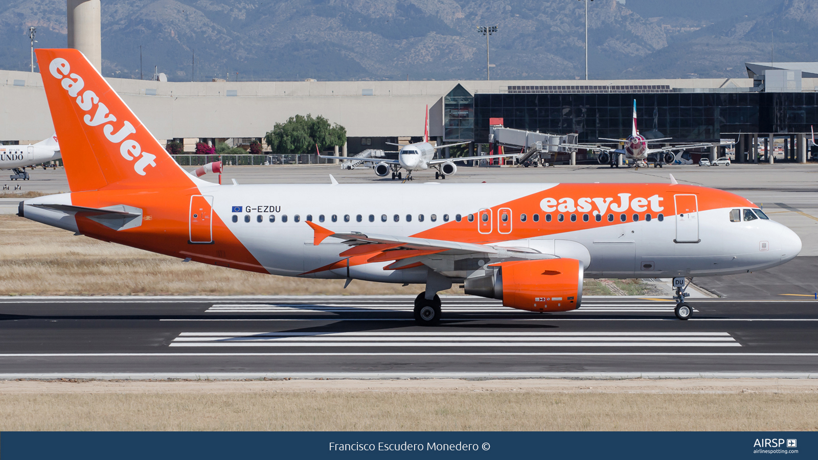 Easyjet  Airbus A319  G-EZDU