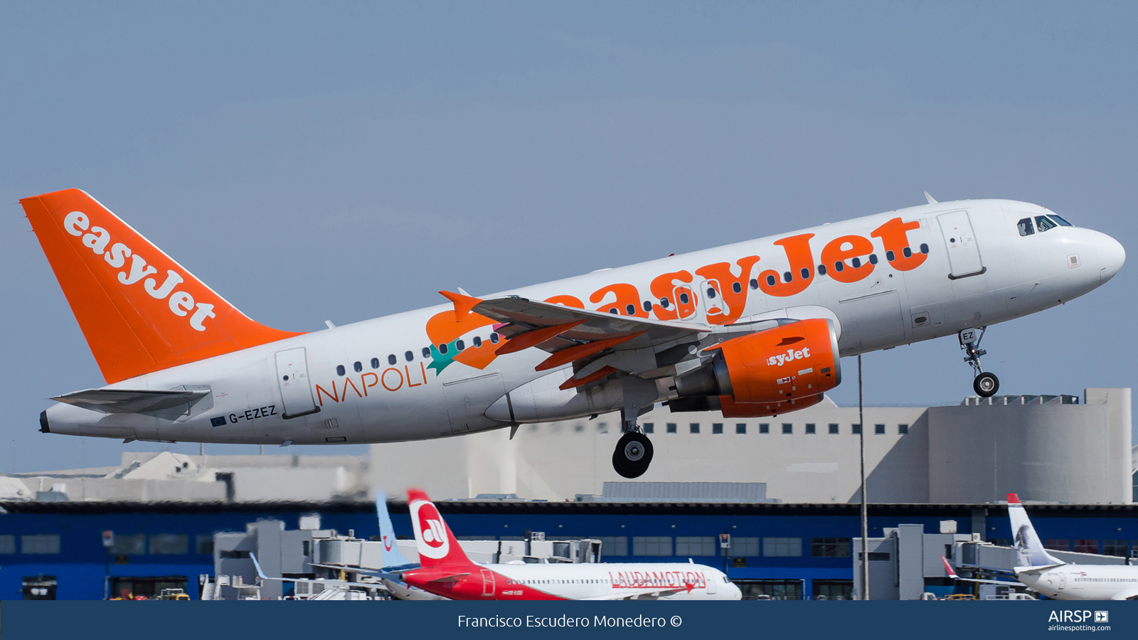 Easyjet  Airbus A319  G-EZEZ