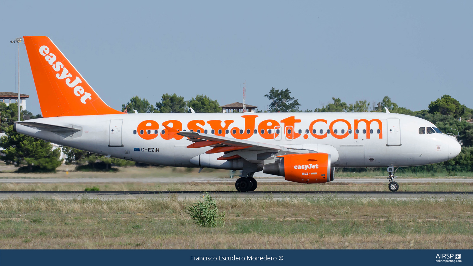 Easyjet  Airbus A319  G-EZIN