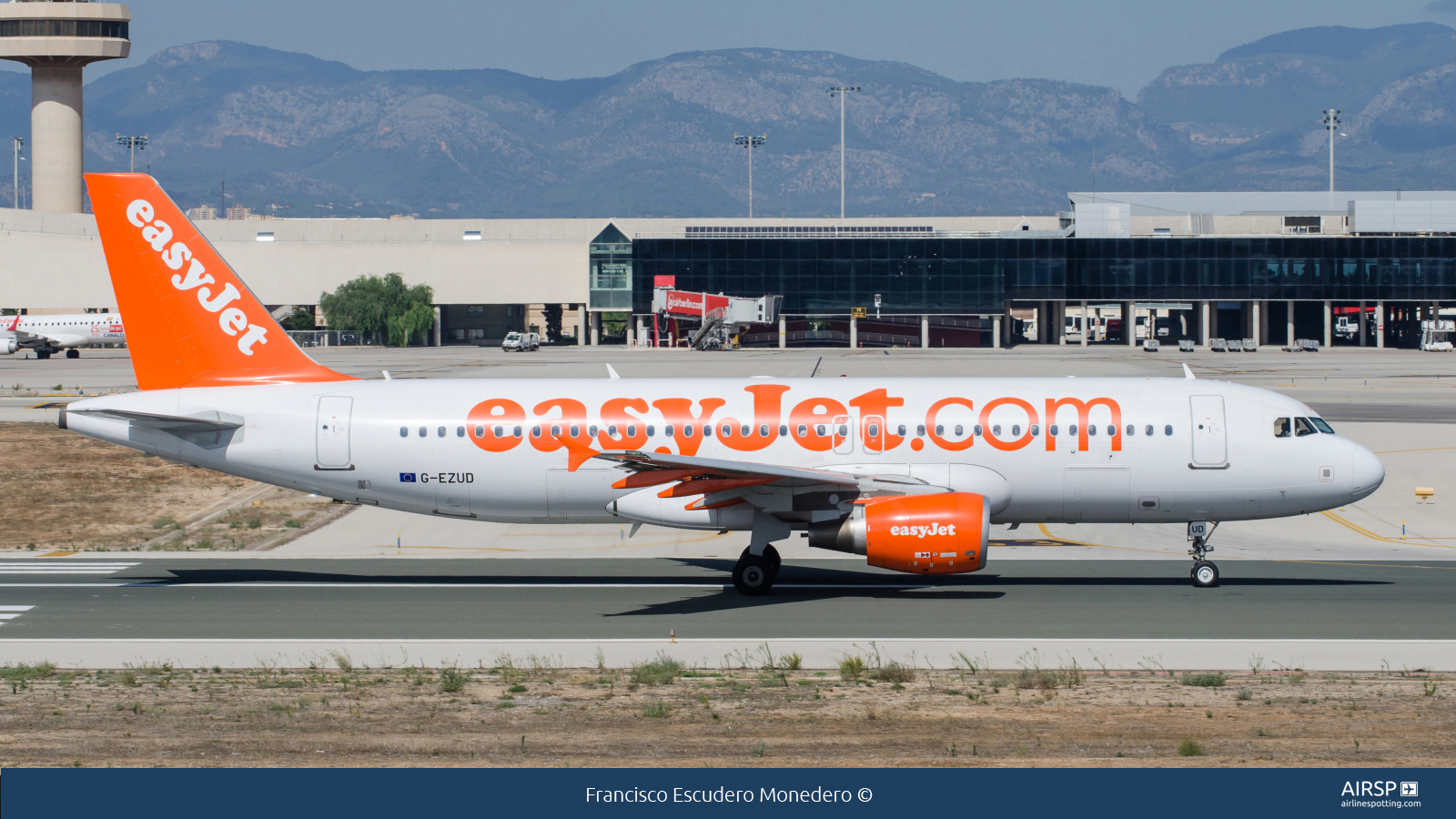 Easyjet  Airbus A320  G-EZUD