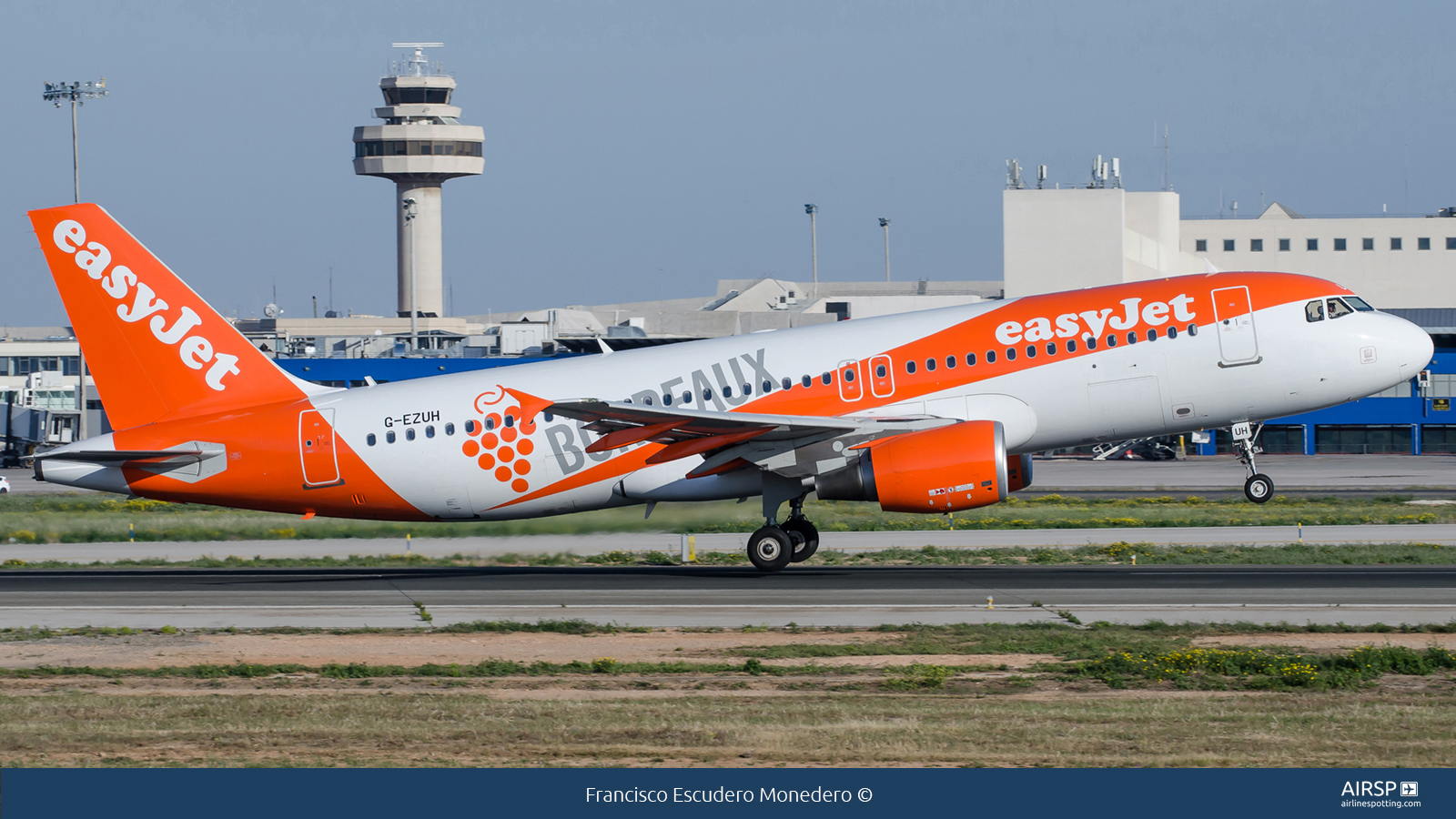 Easyjet  Airbus A320  G-EZUH