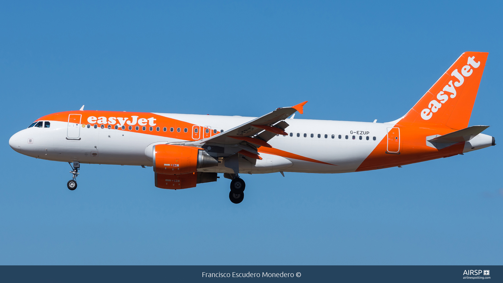 Easyjet  Airbus A320  G-EZUP