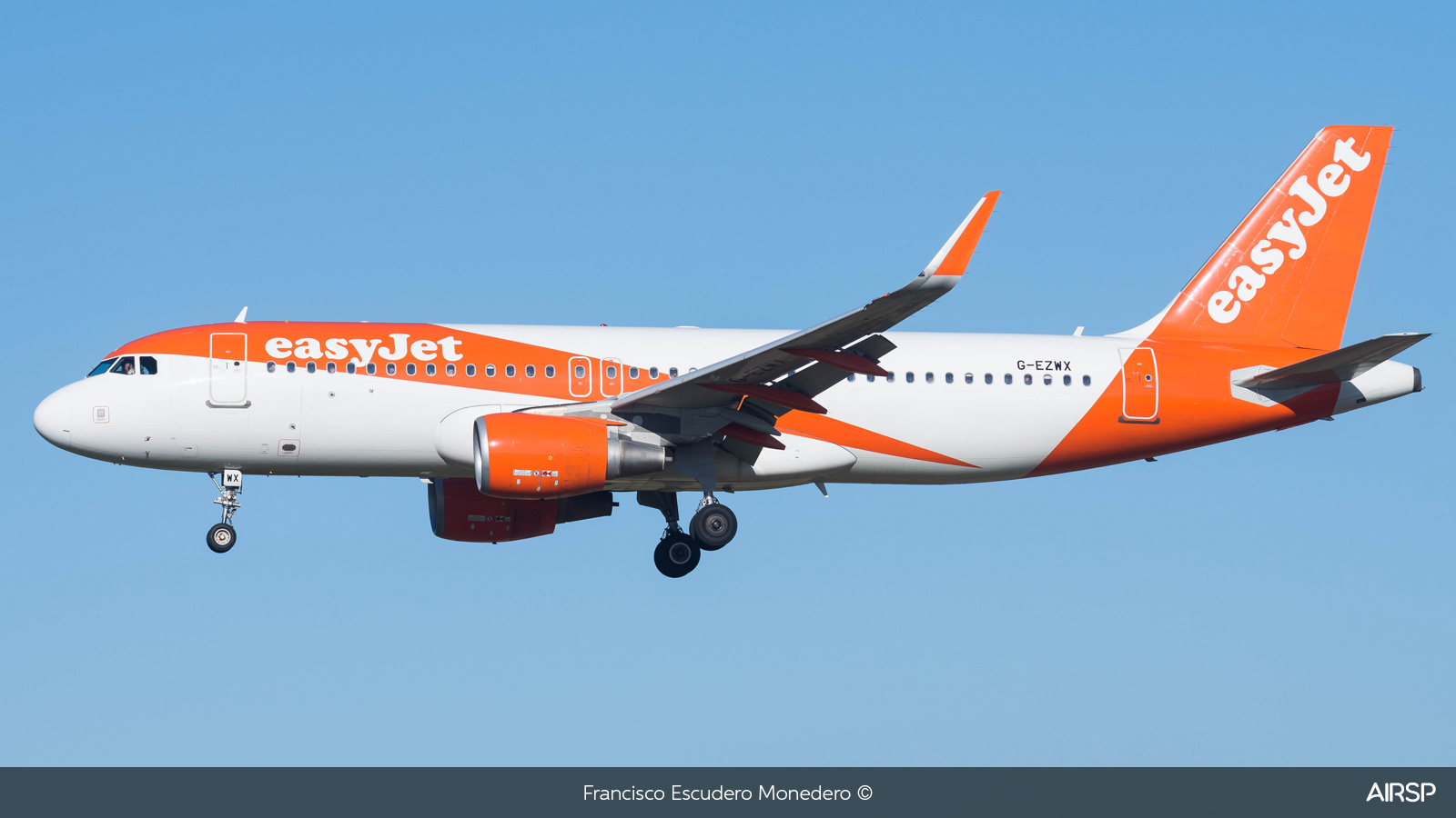 Easyjet  Airbus A320  G-EZWX
