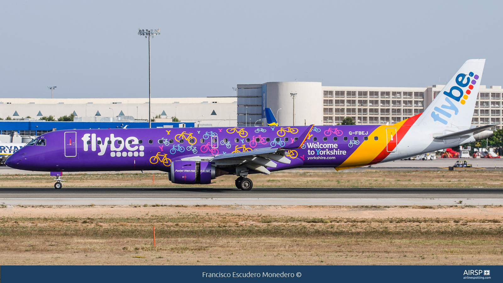 Flybe  Embraer E195  G-FBEJ