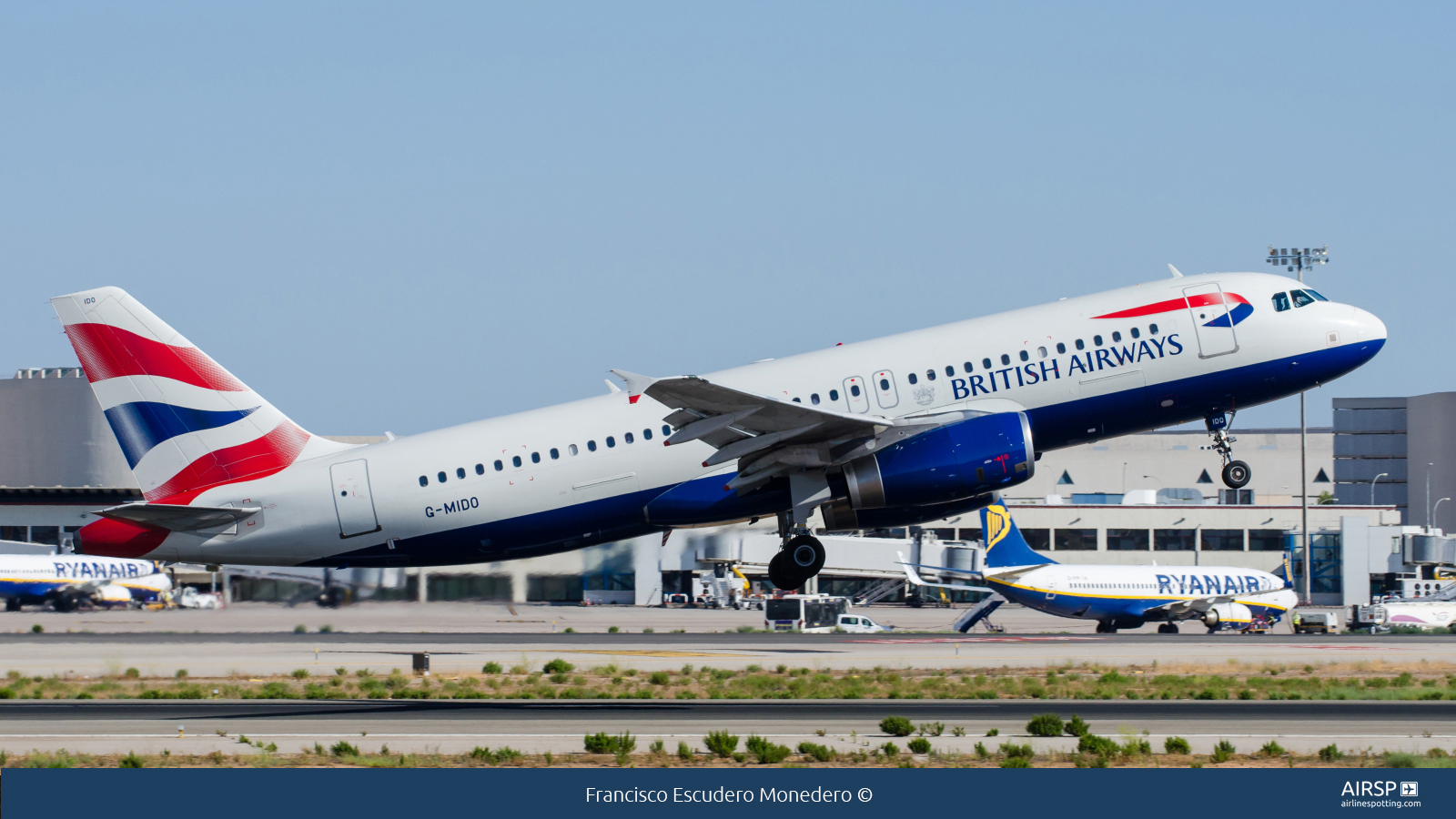 British Airways  Airbus A320  G-MIDO