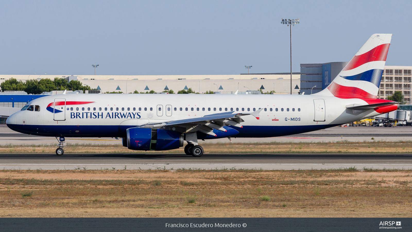 British Airways  Airbus A320  G-MIDS