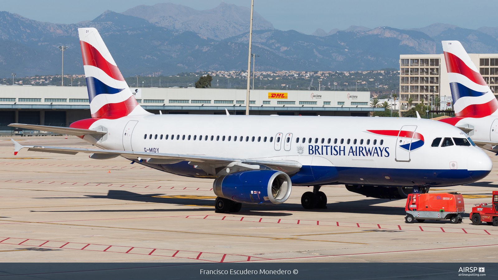 British Airways  Airbus A320  G-MIDY