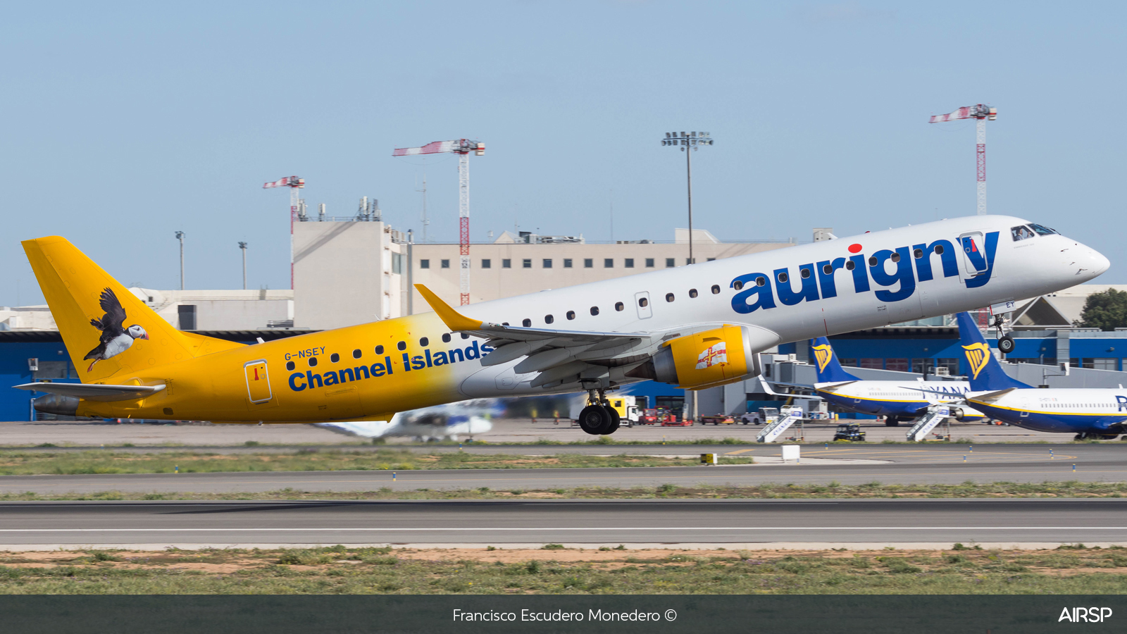 Aurigny  Embraer E195  G-NSEY