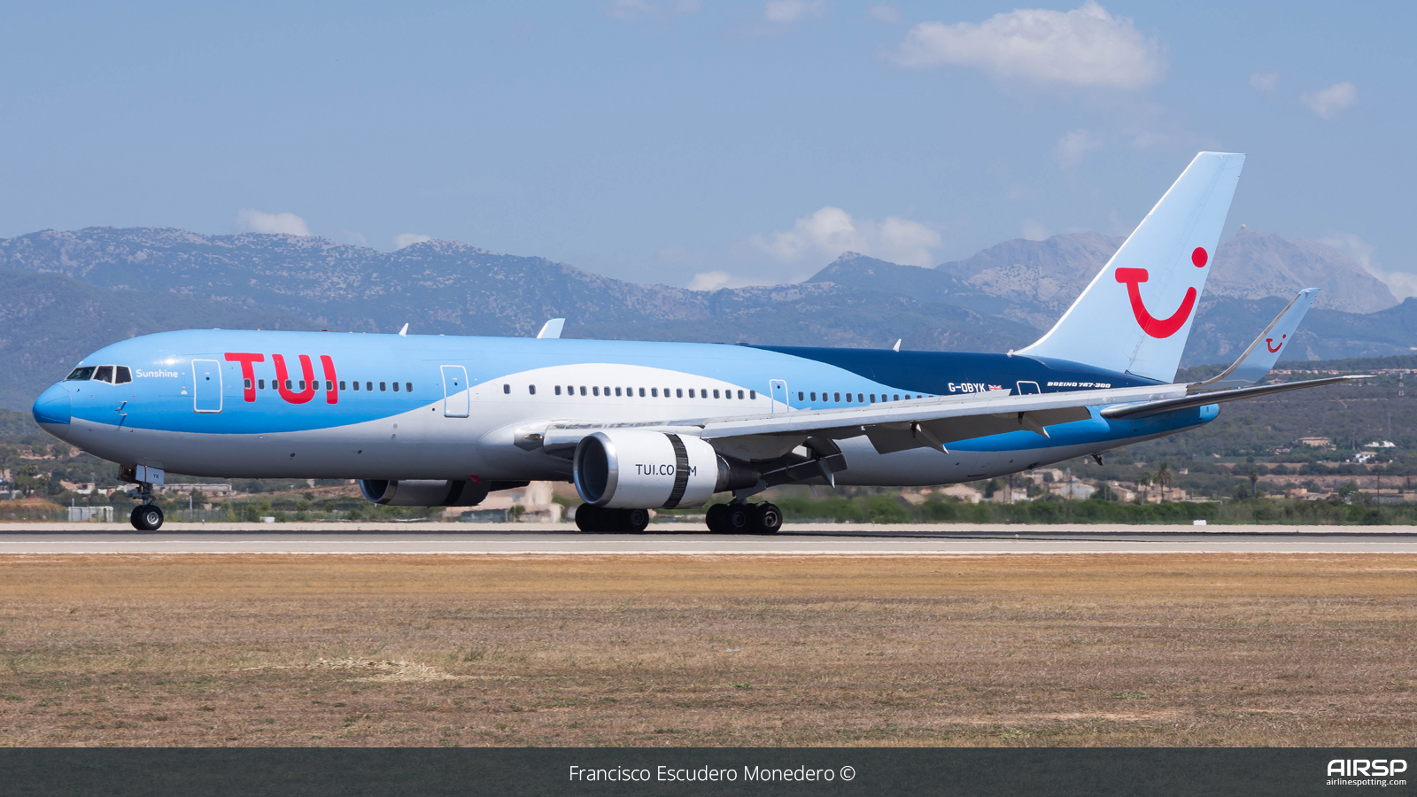 Tui Airways  Boeing 767-300  G-OBYK