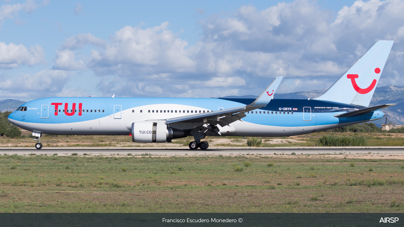 Tui Airways  Boeing 767-300  G-OBYK