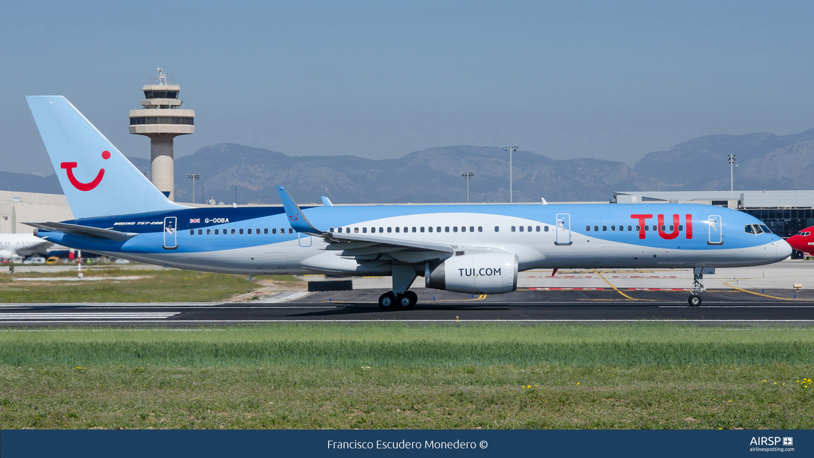 Tui Airways  Boeing 757-200  G-OOBA