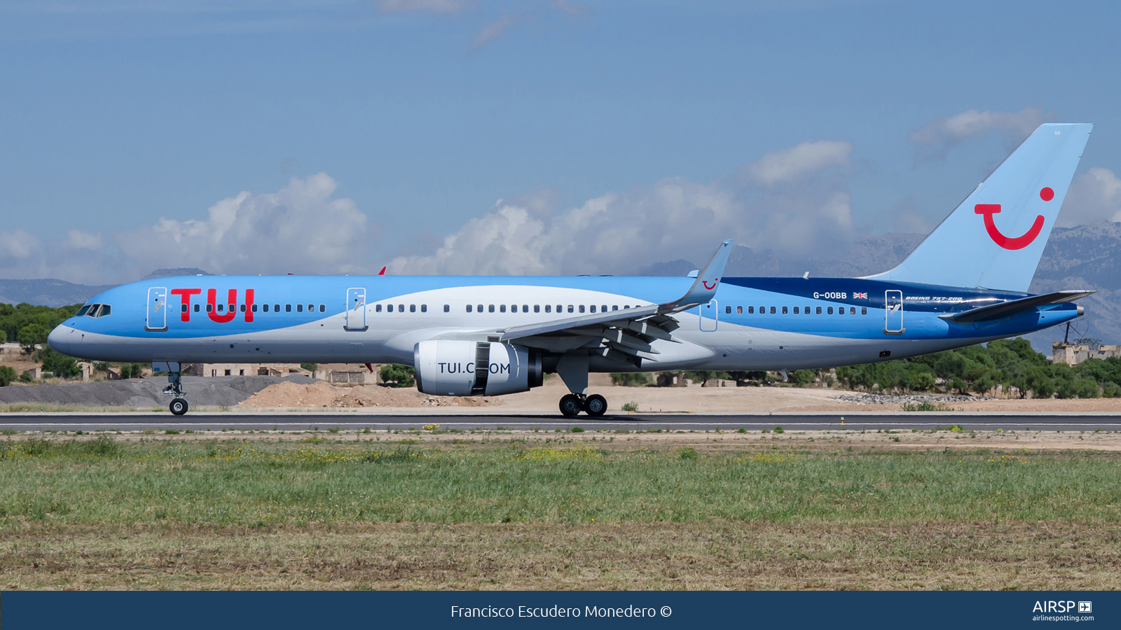 Tui Airways  Boeing 757-200  G-OOBB