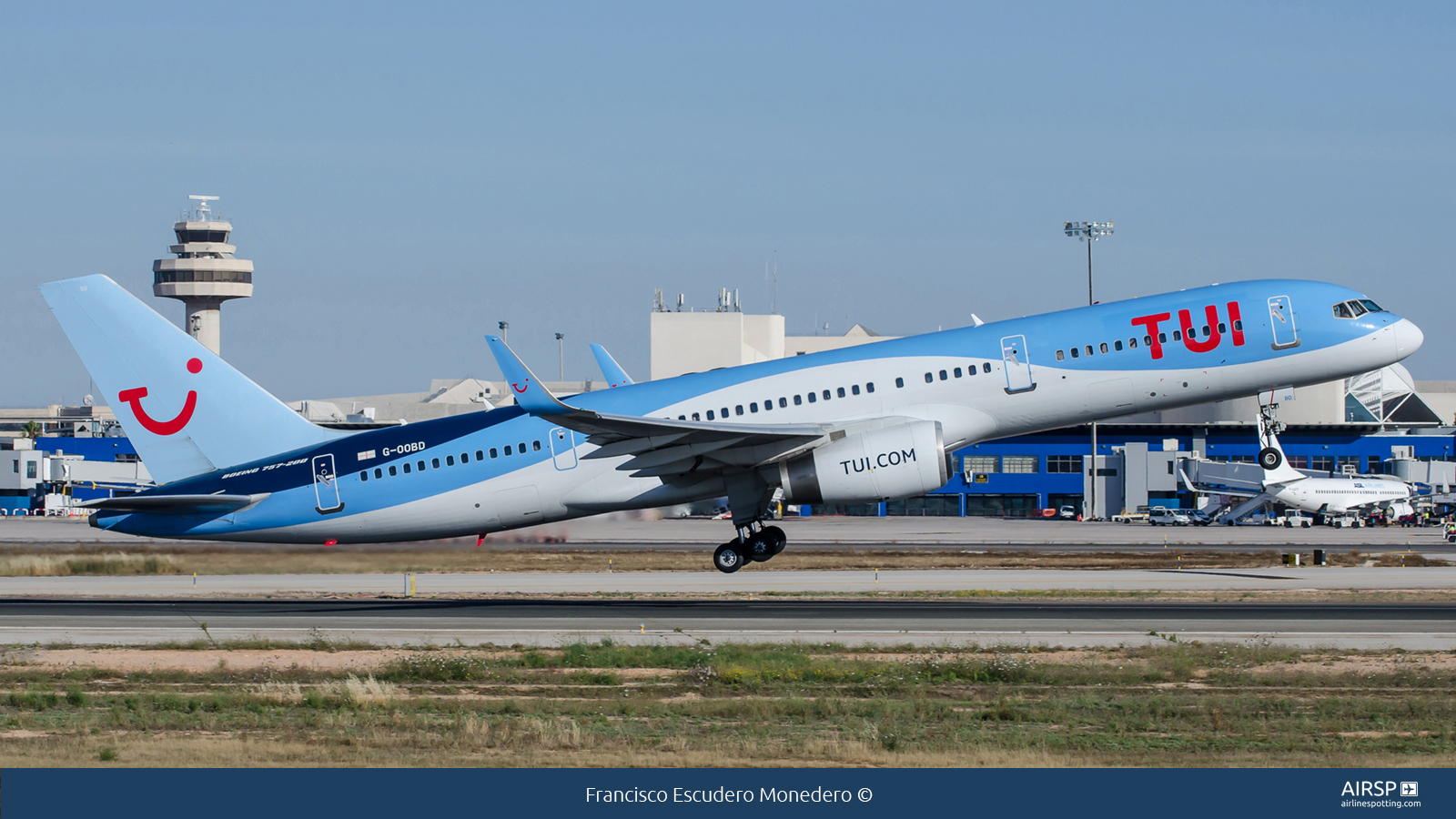 Tui Airways  Boeing 757-200  G-OOBD